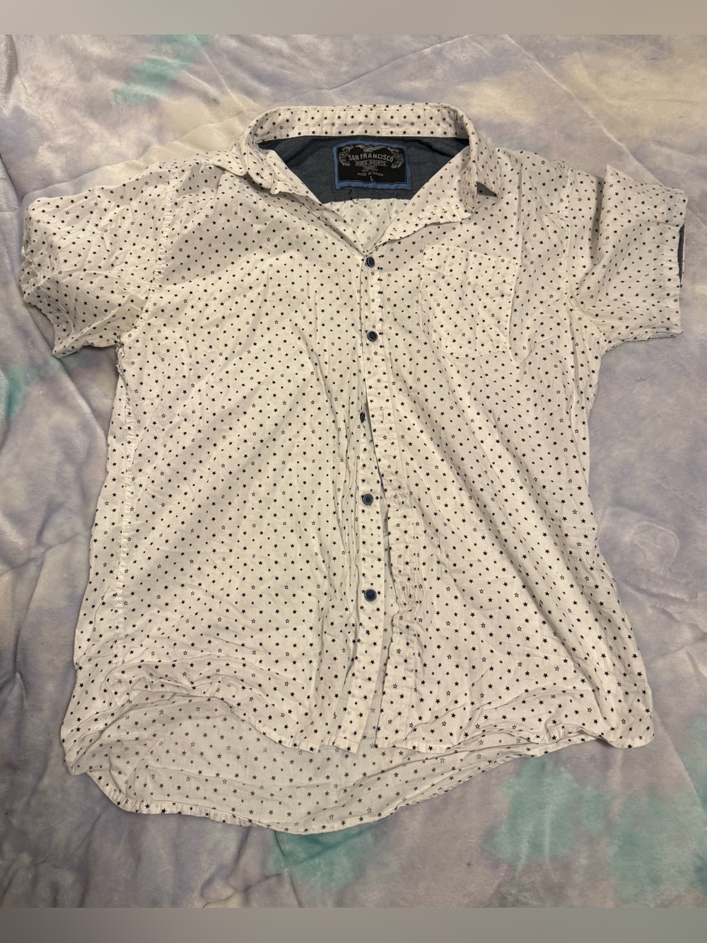 Casual Short-Sleeve Button-Down Shirt in Cream with black Dot Print